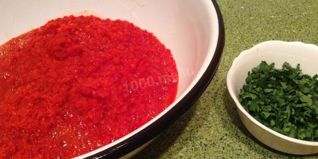 аджика из помидор с болгарским перцем на зиму