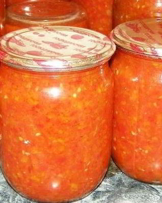 Аджика из помидоров, яблок и перца