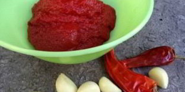 аджика из томатной пасты