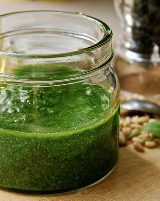 Аджика из зеленых помидоров