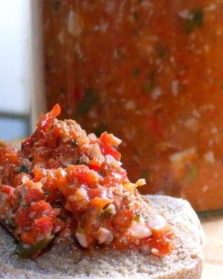 Аджика с грецкими орехами