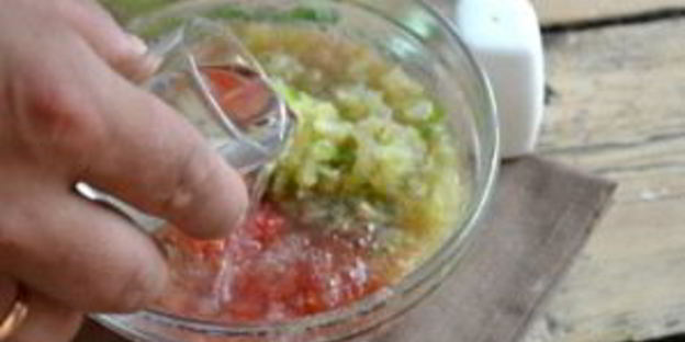 аджика с хреном сырая