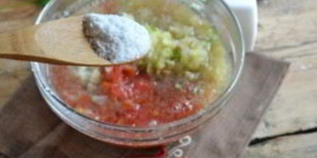 аджика с хреном сырая