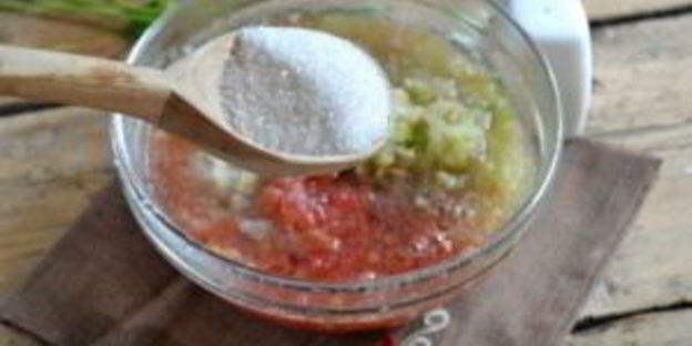 аджика с хреном сырая