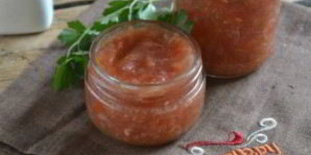 аджика с хреном сырая