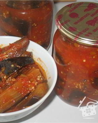 Баклажаны в аджике с яблоками