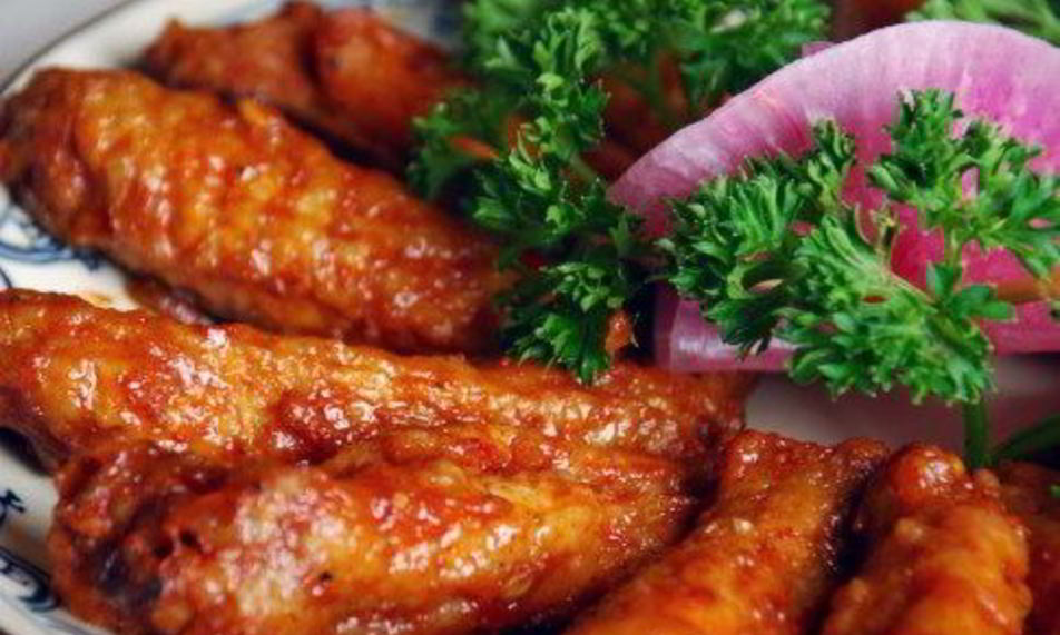 Рецепт куриных крылышек с аджикой и чесноком