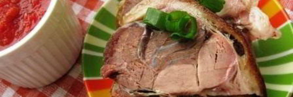 Свиная рулька с домашней аджикой