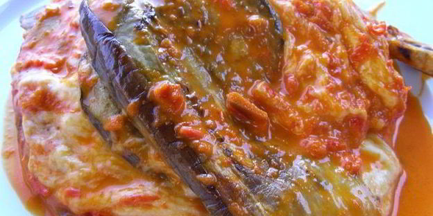 запеканка из баклажанов с аджикой и моцареллой