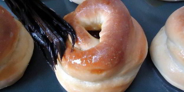 булочки с апельсиновым джемом