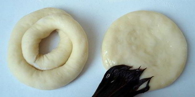 булочки с апельсиновым джемом