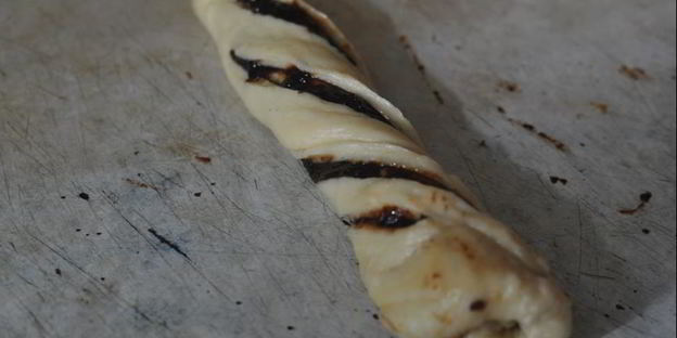 булочки-веночки с джемом