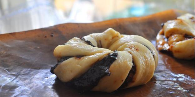 булочки-веночки с джемом