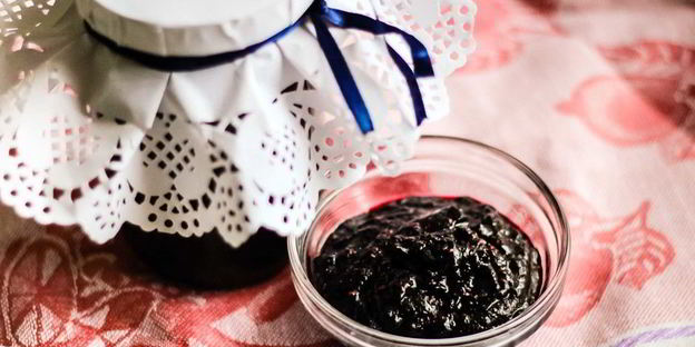 чернично-малиновый джем