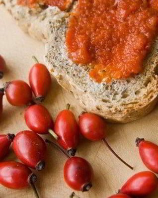 Джем из шиповника по-итальянски