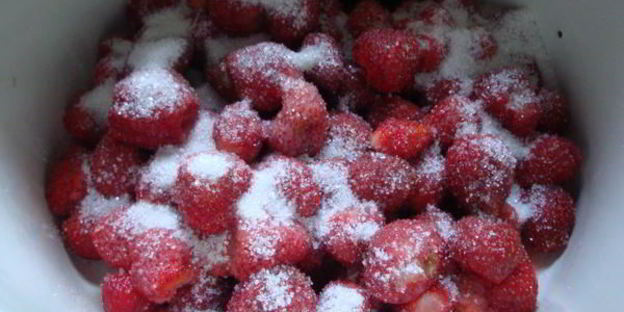 клубничный джем с ванилью и черным перцем