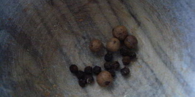 клубничный джем с ванилью и черным перцем