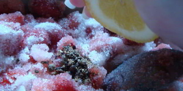 клубничный джем с ванилью и черным перцем