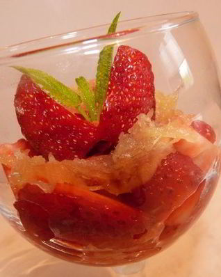 Клубника с имбирным джемом