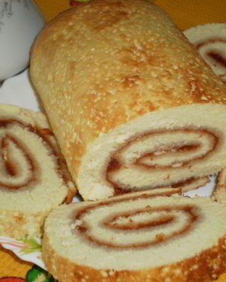 Рулет с яблочным джемом