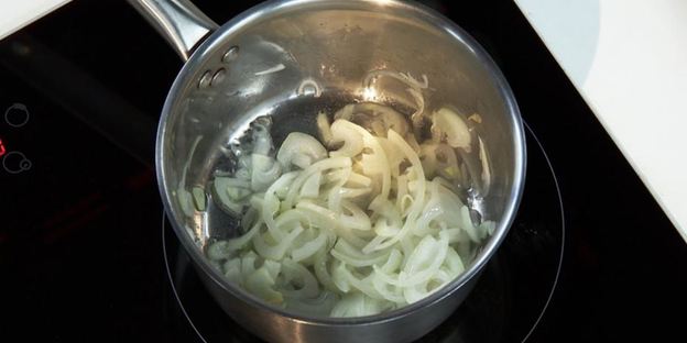 сельдь конфи с пармантье и свекольным джемом