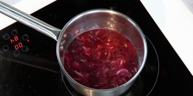 сельдь конфи с пармантье и свекольным джемом