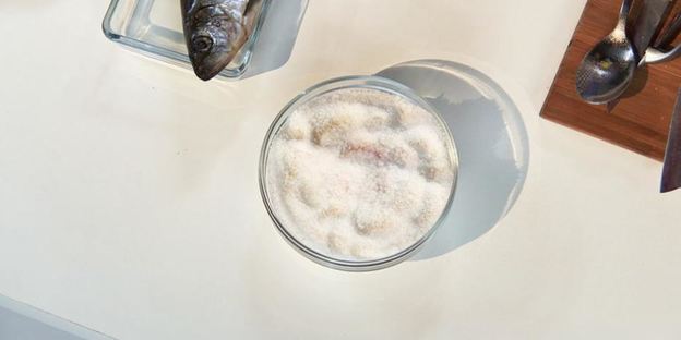 сельдь конфи с пармантье и свекольным джемом