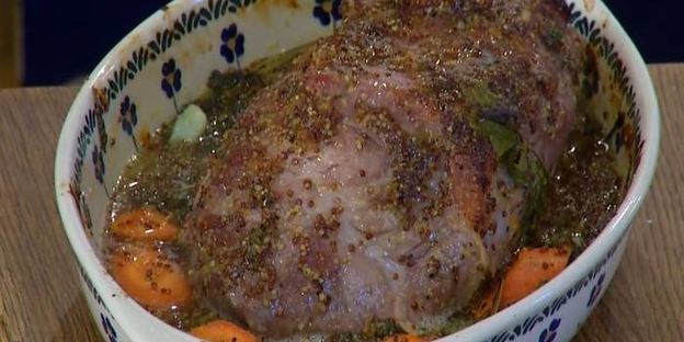 свинина, запеченная в апельсиновом джеме с горчицей