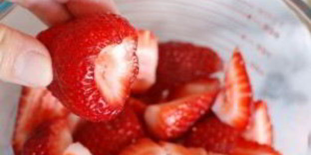 сырой клубнично-малиновый джем