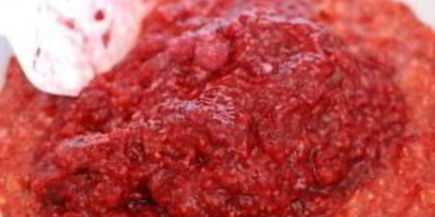 сырой клубнично-малиновый джем