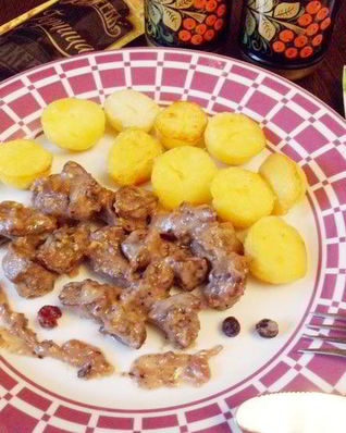 Телячьи почки в соусе из горчицы и джема