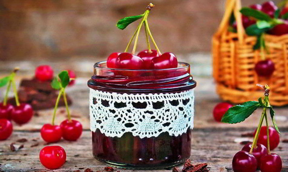 Рецепт вишневого джема с горькима шоколадома