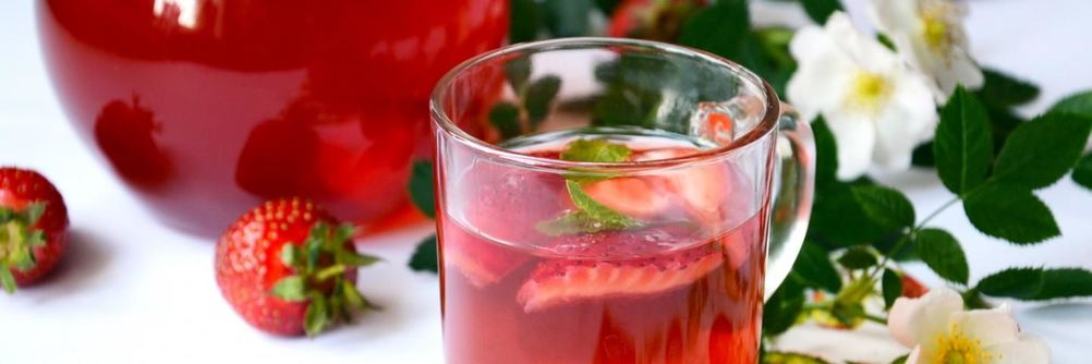 Клубничный компот с мятой