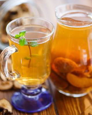 Компот из абрикосов и яблок