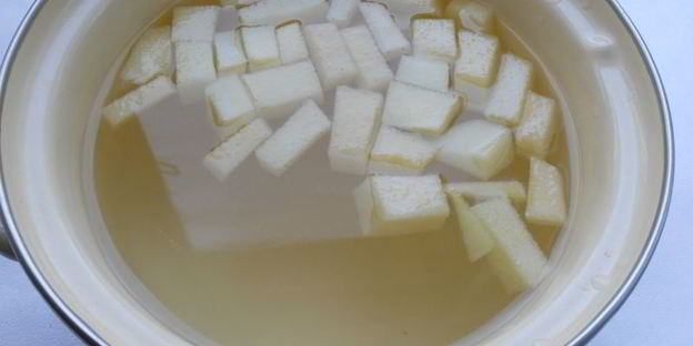 компот из дыни и ежевики