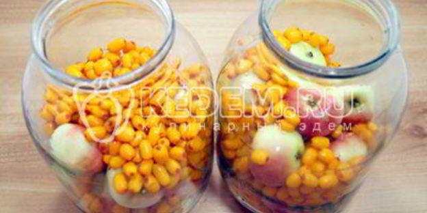 компот из облепихи и яблок на зиму