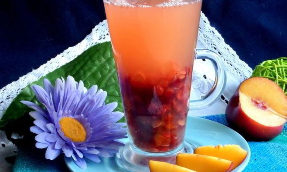 Рецепт компота из ревеня, яблока и калины