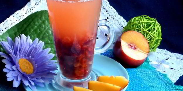 компот из ревеня, яблока и калины