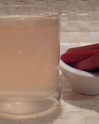 Компот из ревеня