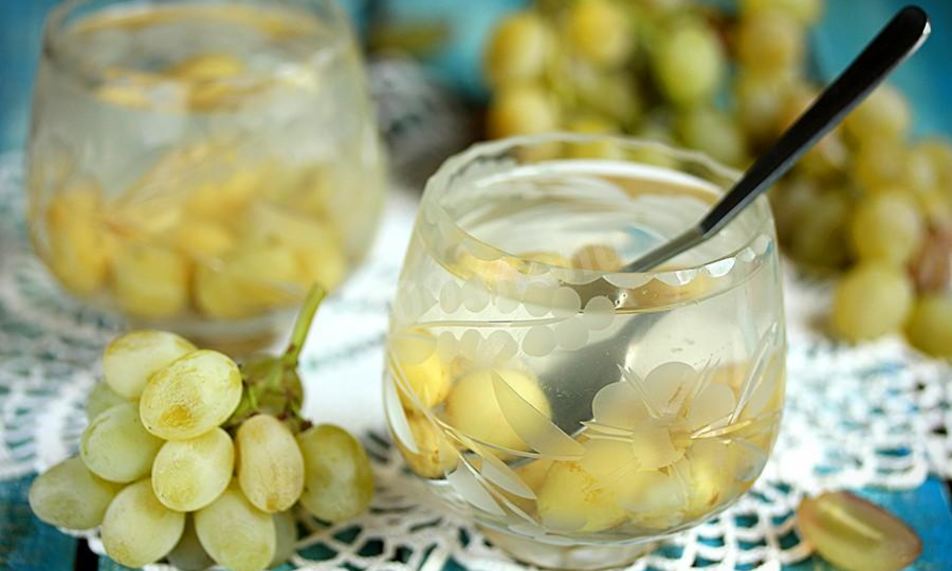 Рецепт компота из винограда в кастрюле