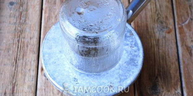 компот из вишни и крыжовника