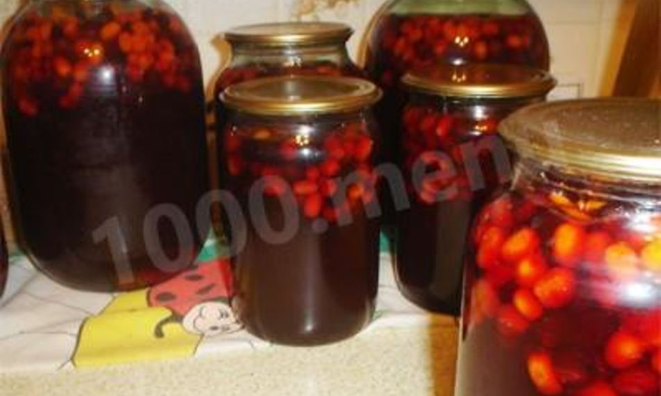 Рецепт компота из яблок и черноплодной рябины на зиму