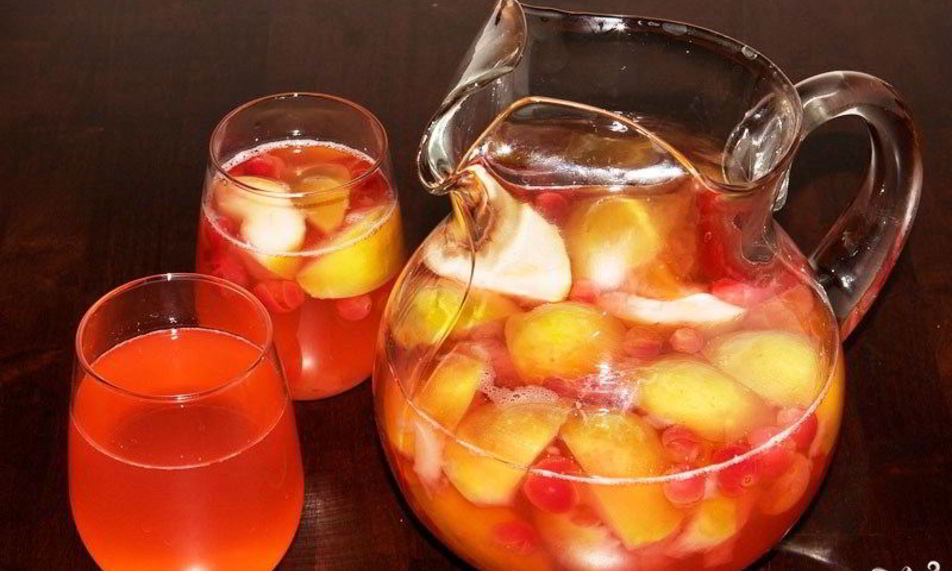 Рецепт компота из яблок и клюквы