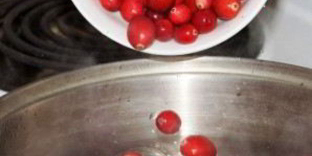 компот из яблок и клюквы