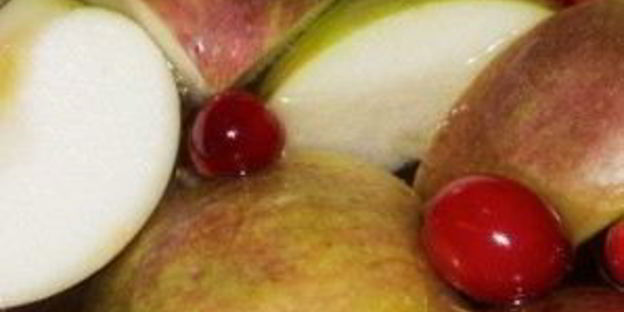 компот из яблок и клюквы