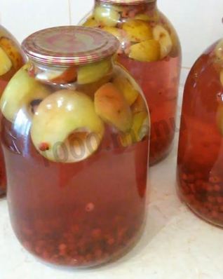 Компот из яблок и красной смородины
