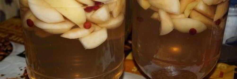 Компот из яблок с клюквой