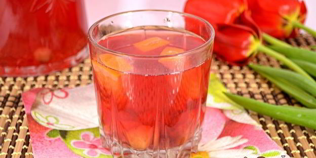 вишневый компот с ягодами йошты и апельсином