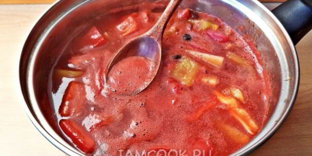 классическое лечо с томатной пастой