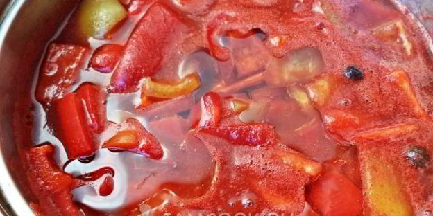 классическое лечо с томатной пастой